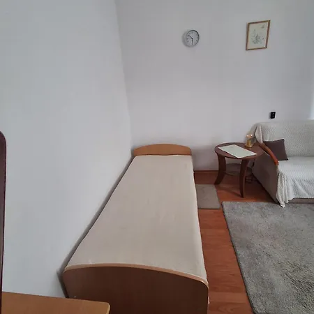 ,,arts Home,, ,zapraszam Bezplatny Parking,blisko Centrum Zdrowia Dziecka,centrum Kardiologii,centrum Szkoleniowe,trasa Na Lublin,ukraine,mieszkanie Przestronne,czyste,spokojna Okolica,blisko Aldi,lidl,zabka,rossmann,pkp, Ztm Апартаменты Варшава