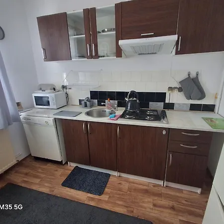 ,,Arts Home,, ,Zapraszam Bezplatny Parking Blisko Las,Duzo Przyrody, Spokojna Okolica,Centrum Kardiologii,Centrum Szkoleniowe,Trasa Na Lublin,Ukraine,Mieszkanie Przestronne,Czyste,Spokojna Okolica,Blisko Aldi,Lidl,Zabka,Rossmann,Pkp, Ztm Apartmán